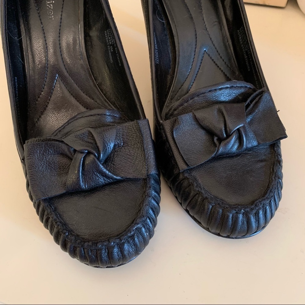 Naturalizer black leather bow shoes size 6M - Picture 2 of 9